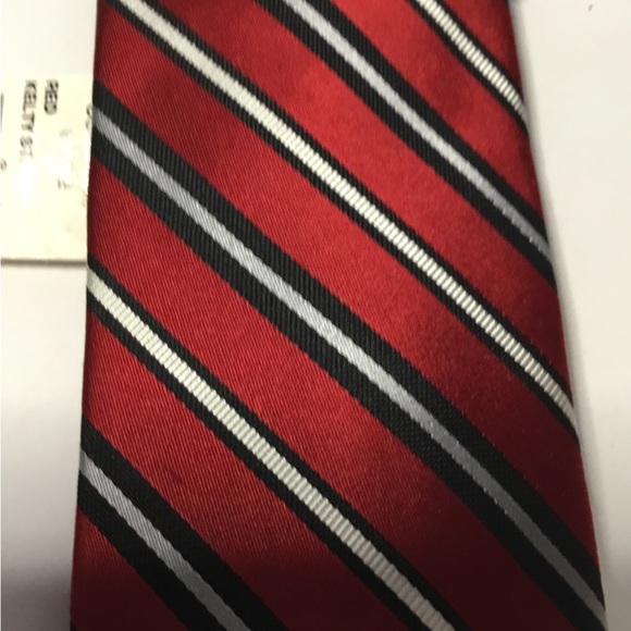 Chaps Men’s Red White And Blue Necktie NWT - Picture 2 of 4